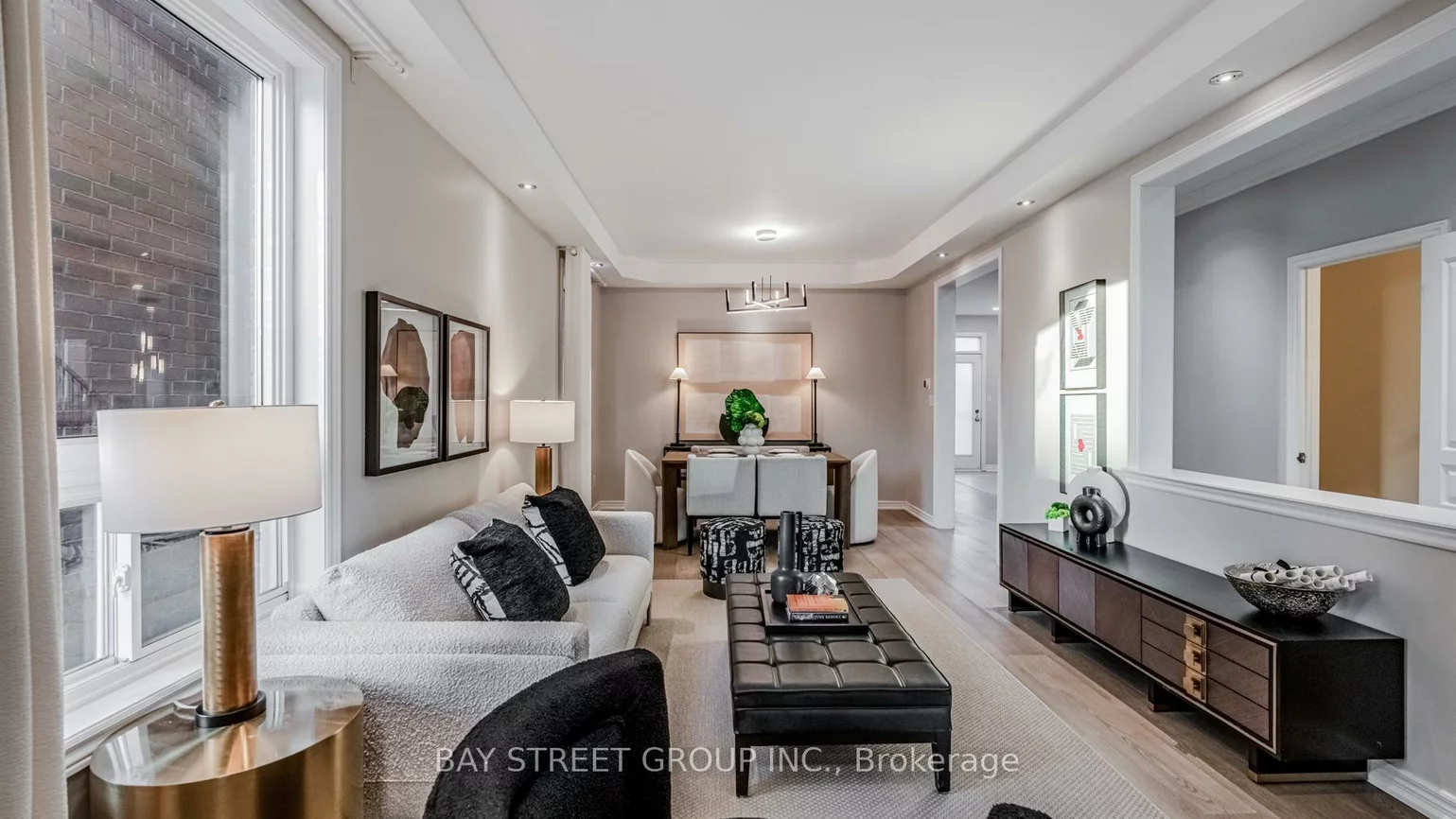 2292, Blue Oak, 1019 - WM Westmount, Oakville