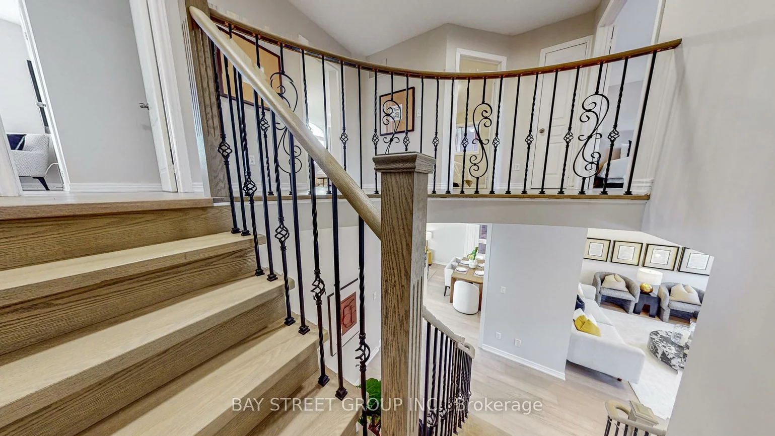 2292, Blue Oak, 1019 - WM Westmount, Oakville