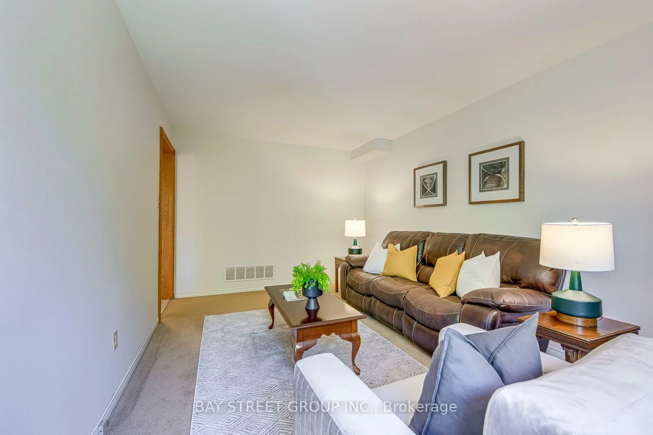 1369, Bishopstoke, 1004 - CV Clearview, Oakville