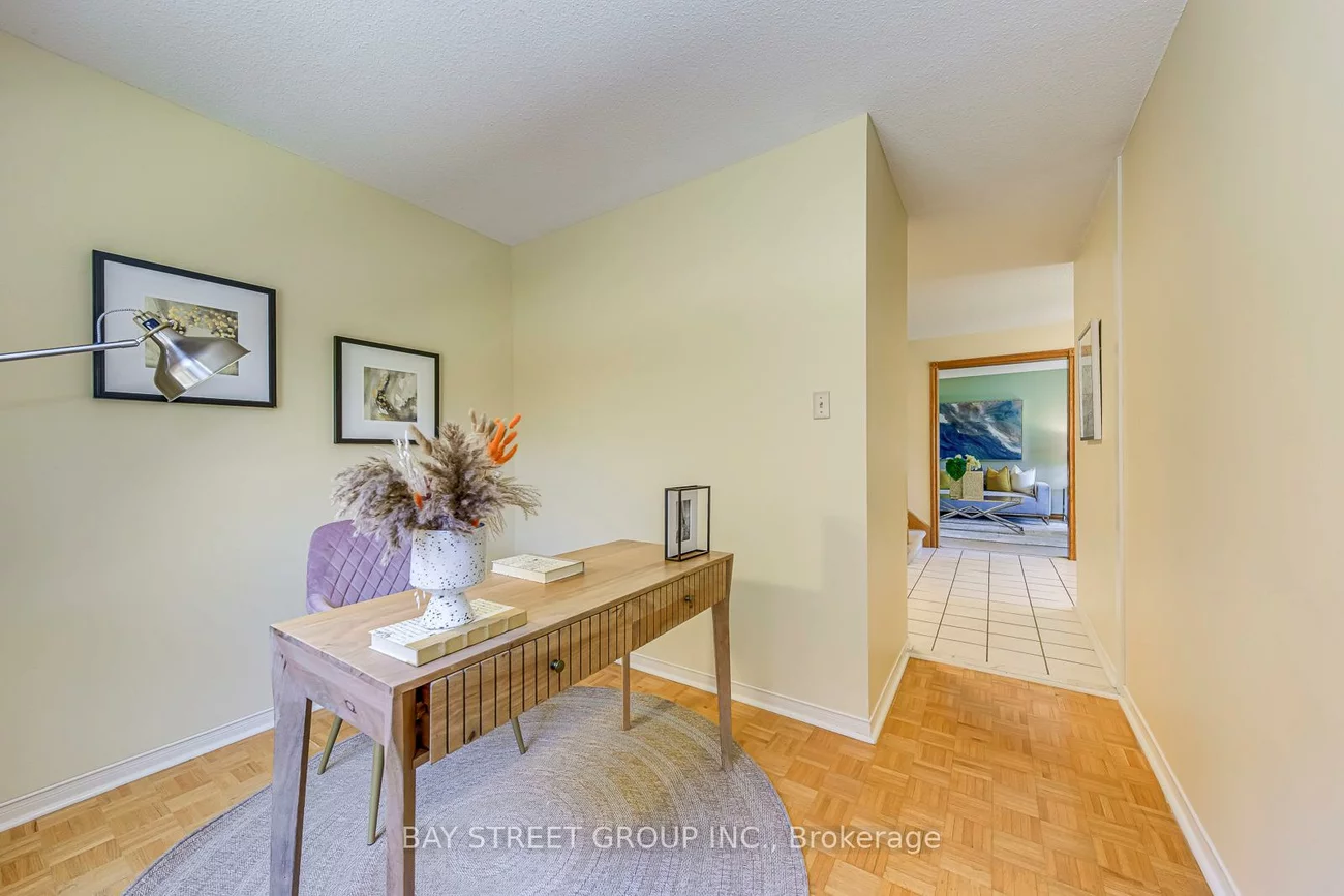 1369, Bishopstoke, 1004 - CV Clearview, Oakville