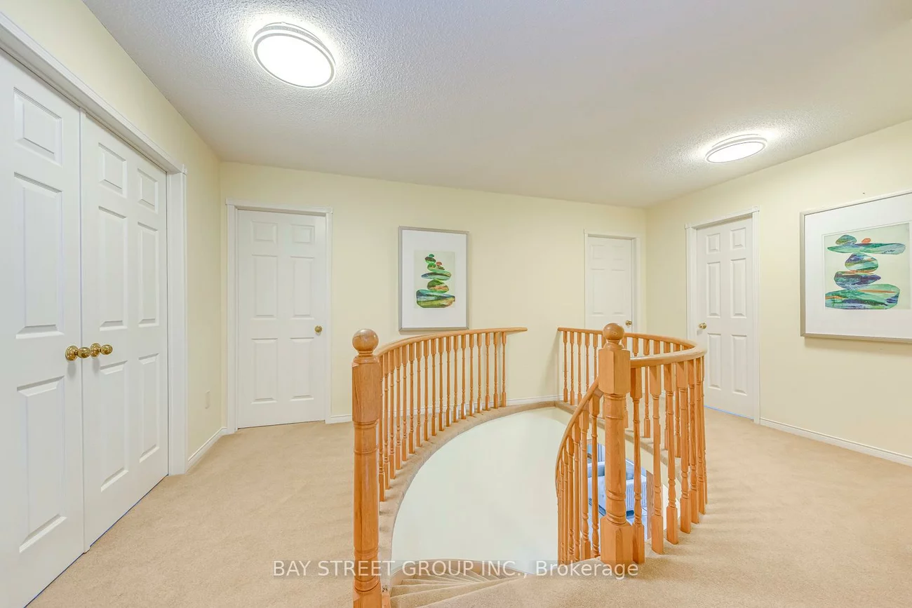 1369, Bishopstoke, 1004 - CV Clearview, Oakville