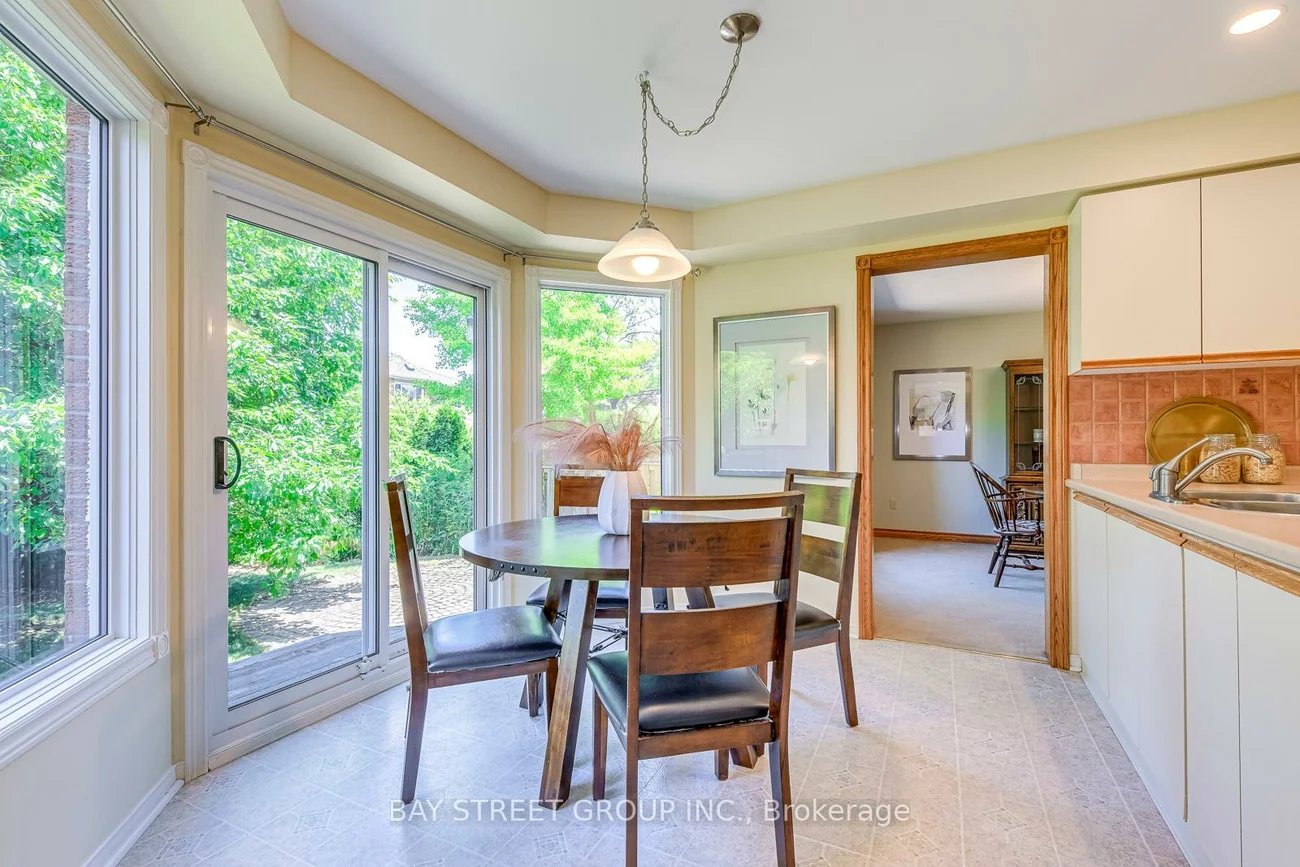 1369, Bishopstoke, 1004 - CV Clearview, Oakville