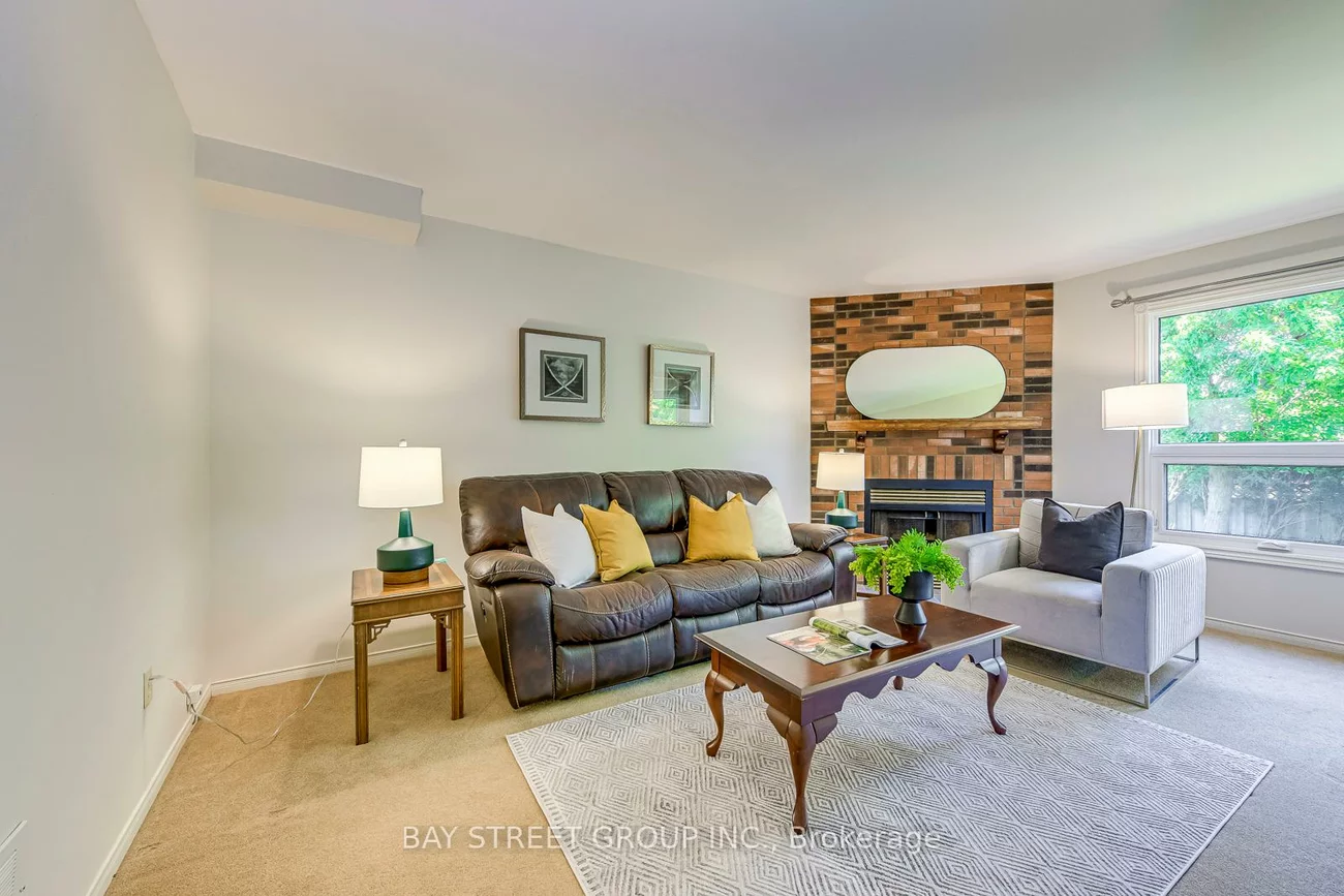 1369, Bishopstoke, 1004 - CV Clearview, Oakville