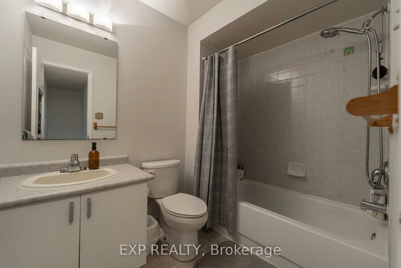 1105, Beechnut, 1004 - CV Clearview, Oakville