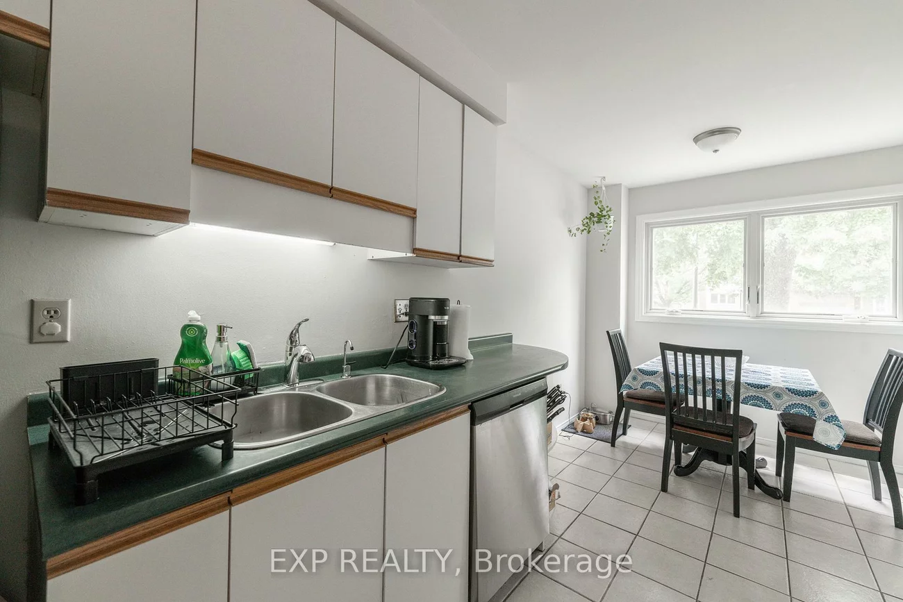 1105, Beechnut, 1004 - CV Clearview, Oakville