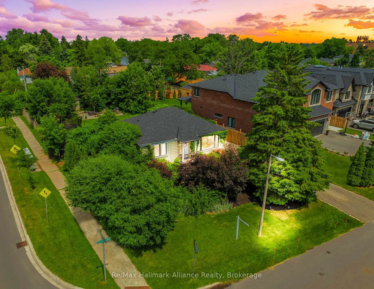 1089, Churchill, 1003 - CP College Park, Oakville