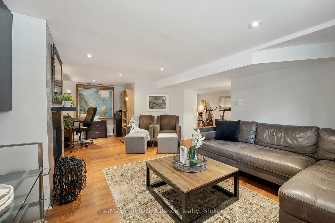 1089, Churchill, 1003 - CP College Park, Oakville