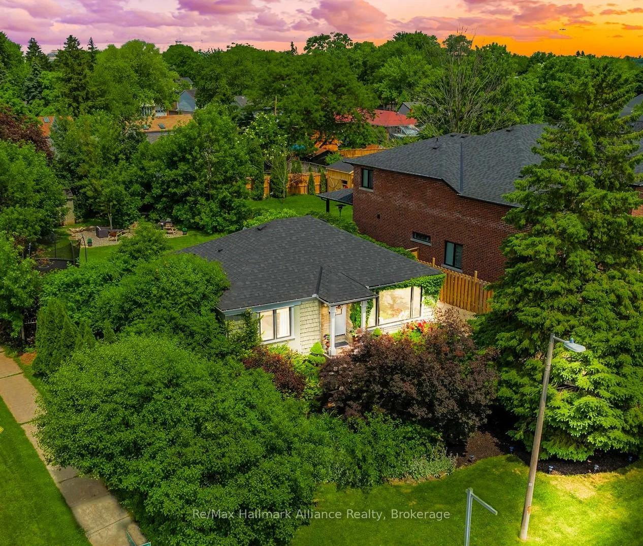1089, Churchill, 1003 - CP College Park, Oakville