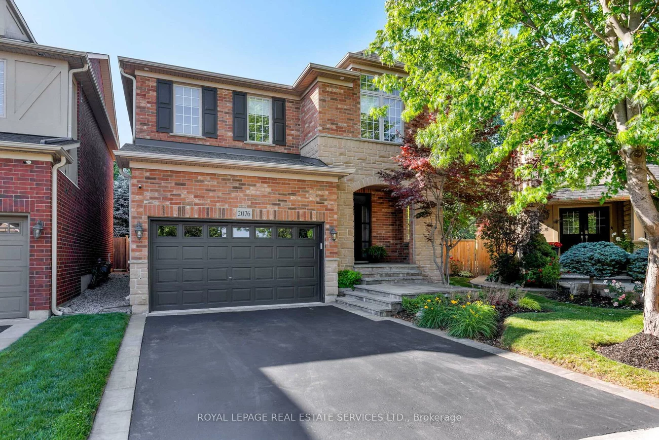 2076, Rochester, 1000 - BC Bronte Creek, Oakville
