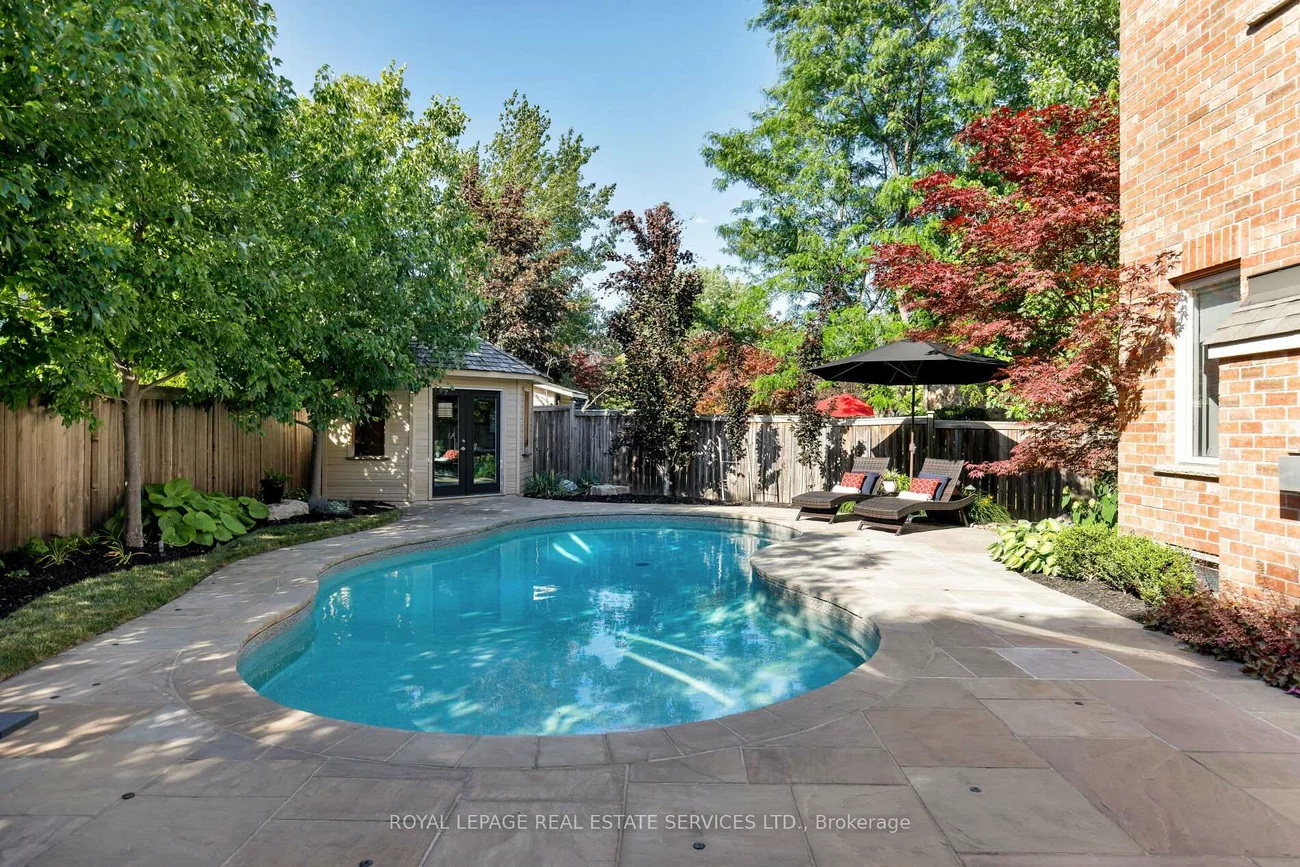 2076, Rochester, 1000 - BC Bronte Creek, Oakville