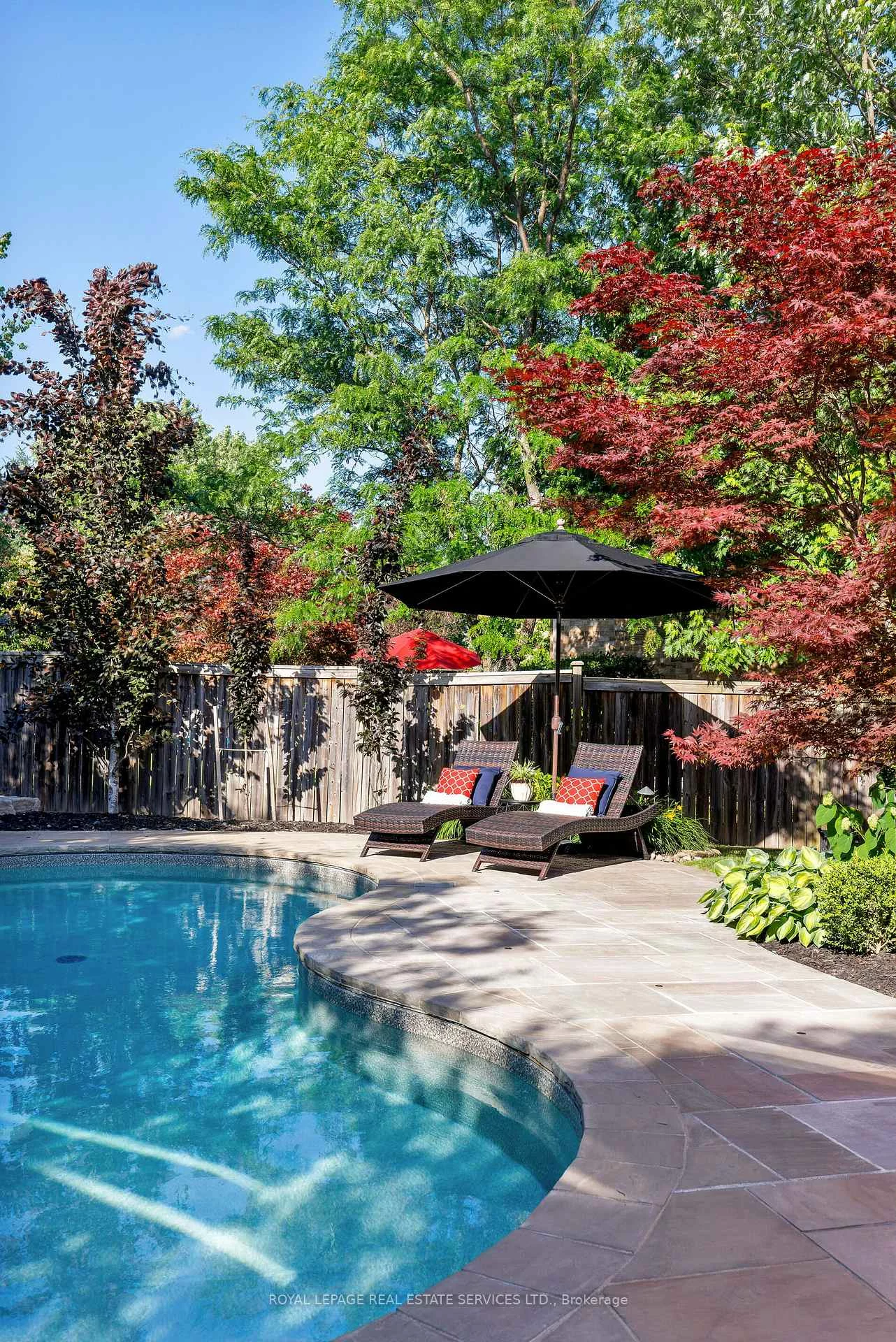 2076, Rochester, 1000 - BC Bronte Creek, Oakville