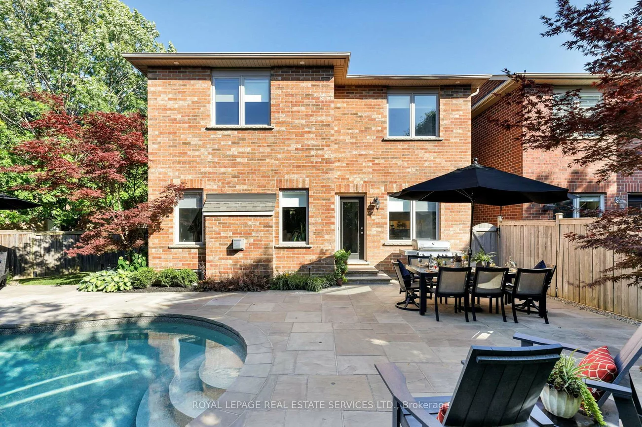2076, Rochester, 1000 - BC Bronte Creek, Oakville