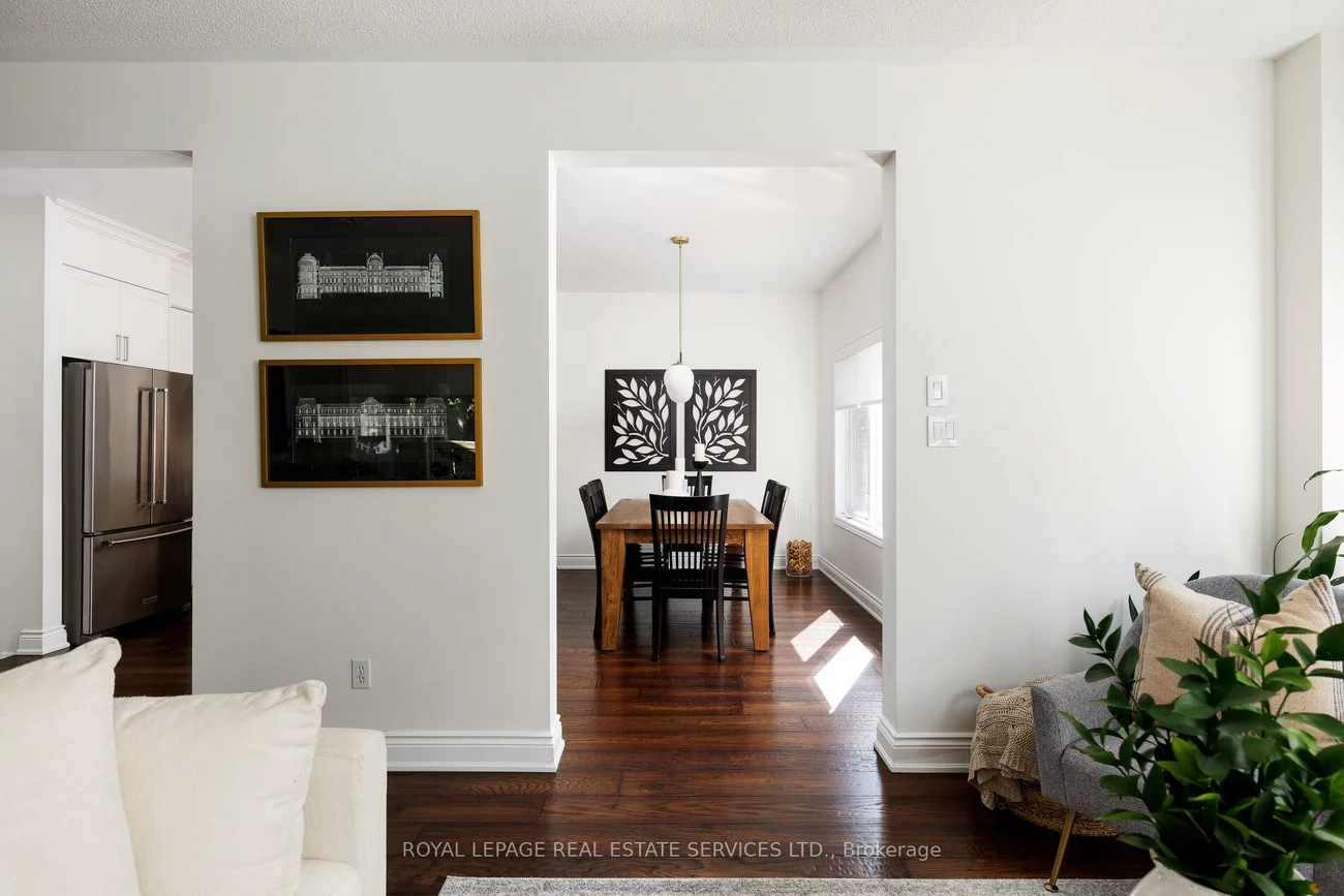 2076, Rochester, 1000 - BC Bronte Creek, Oakville