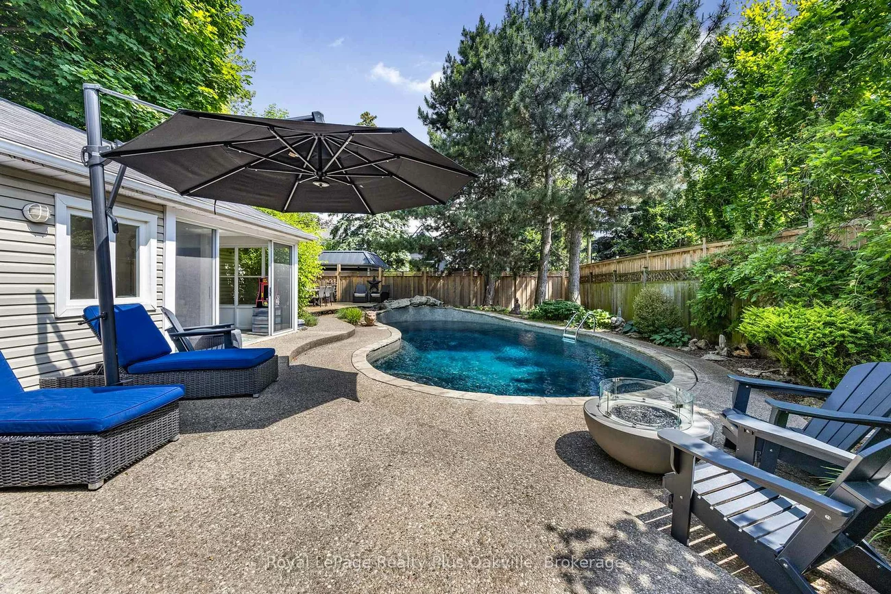 2386, Rebecca, 1001 - BR Bronte, Oakville