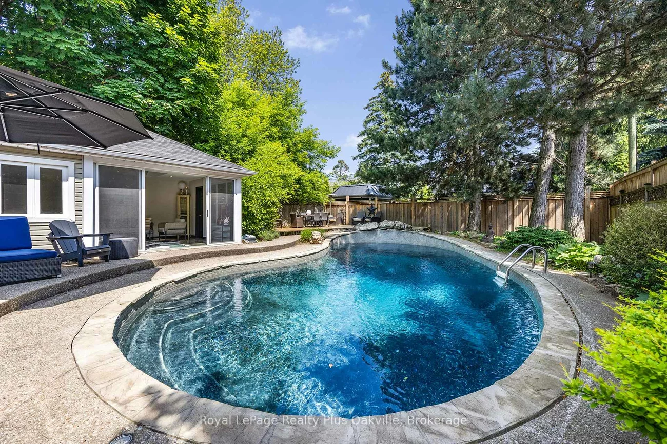 2386, Rebecca, 1001 - BR Bronte, Oakville
