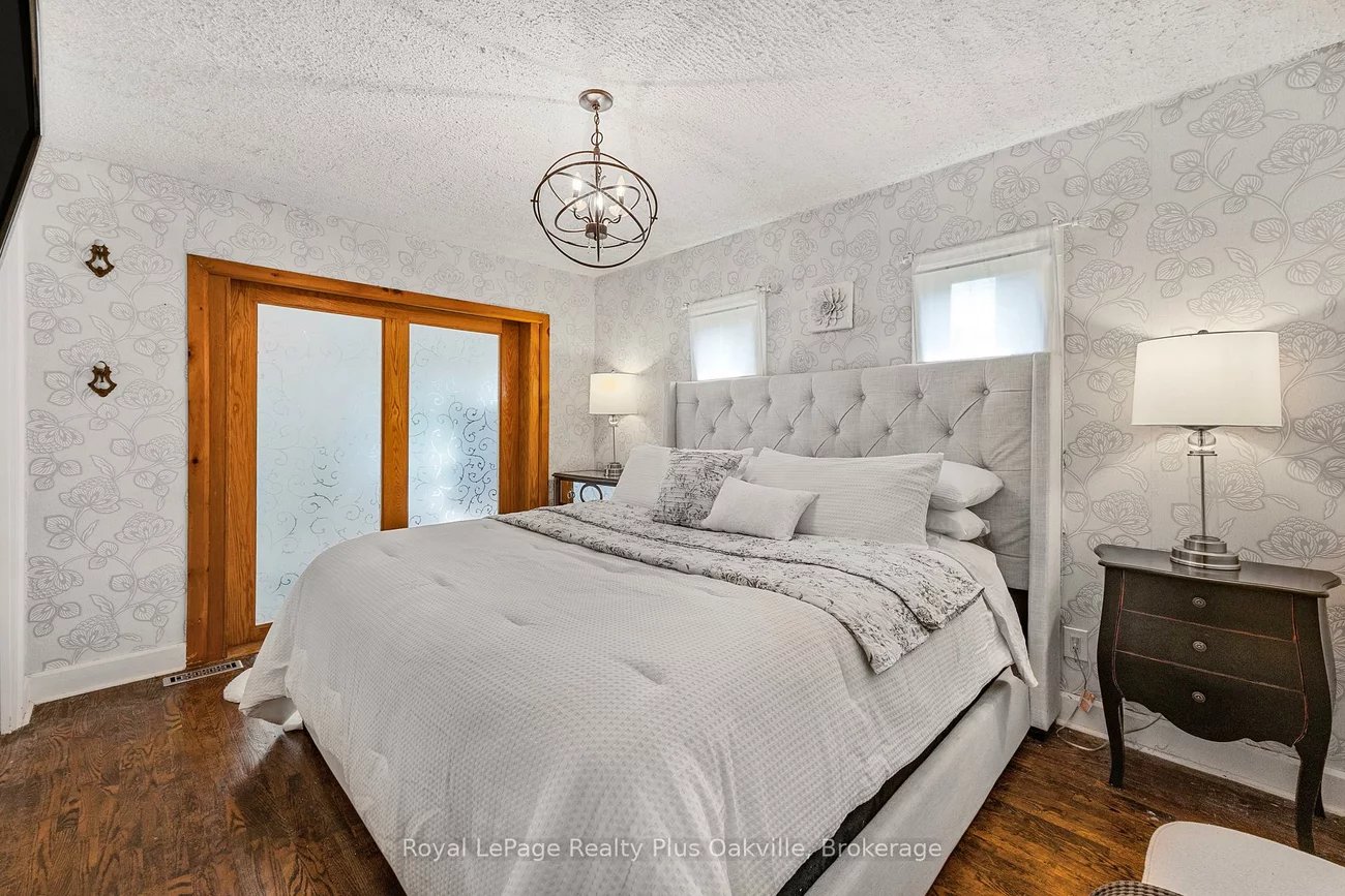 2386, Rebecca, 1001 - BR Bronte, Oakville