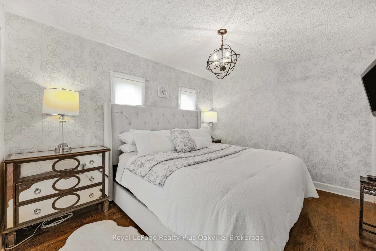 2386, Rebecca, 1001 - BR Bronte, Oakville