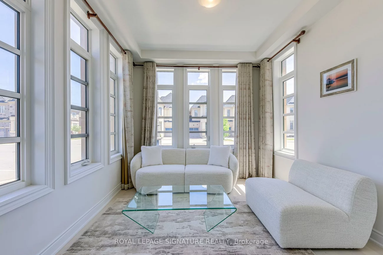 98, Carnegie, 1008 - GO Glenorchy, Oakville
