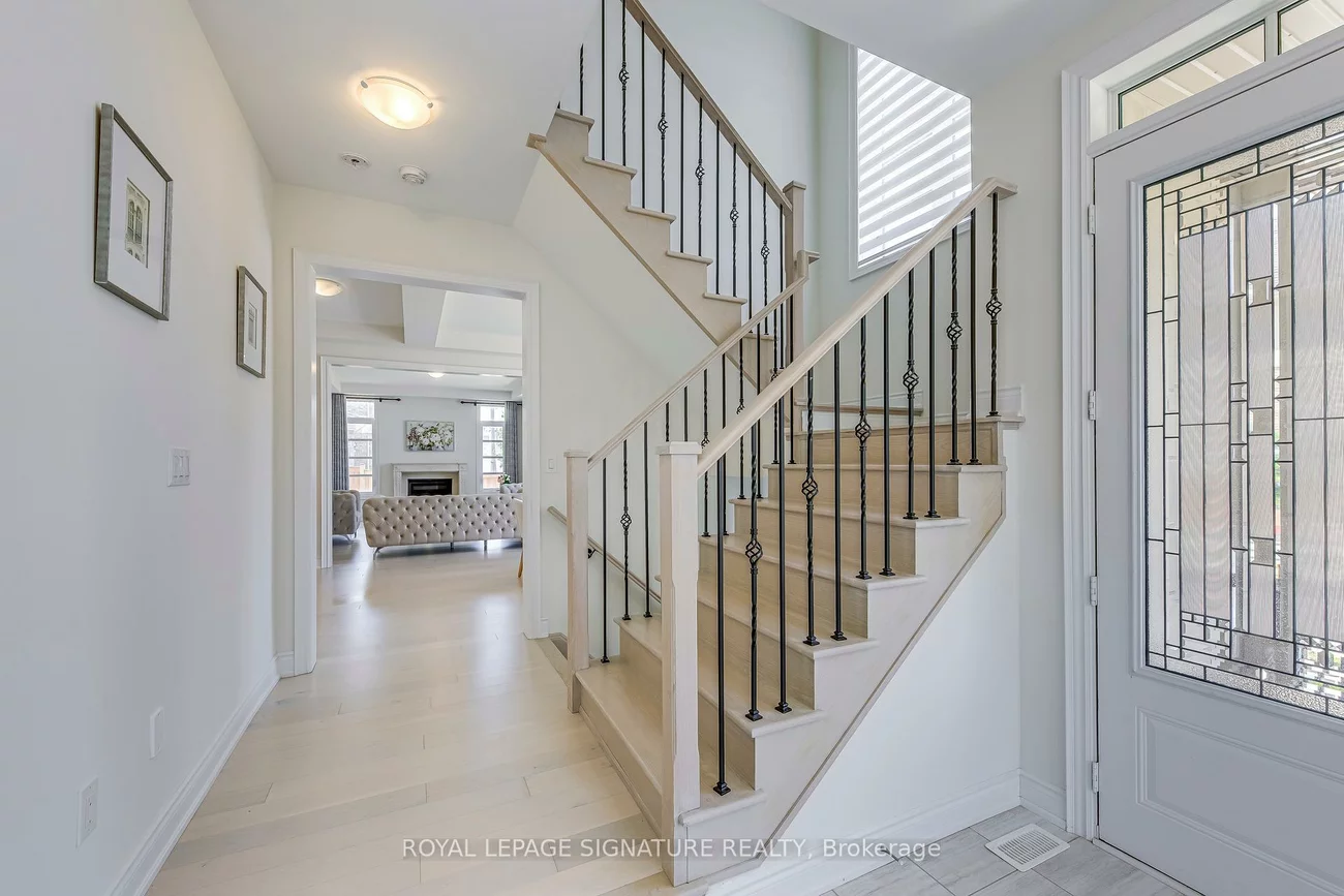 98, Carnegie, 1008 - GO Glenorchy, Oakville