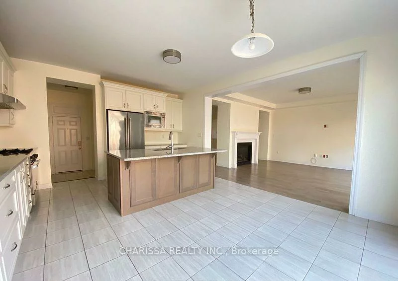 295, Ironside, 1008 - GO Glenorchy, Oakville