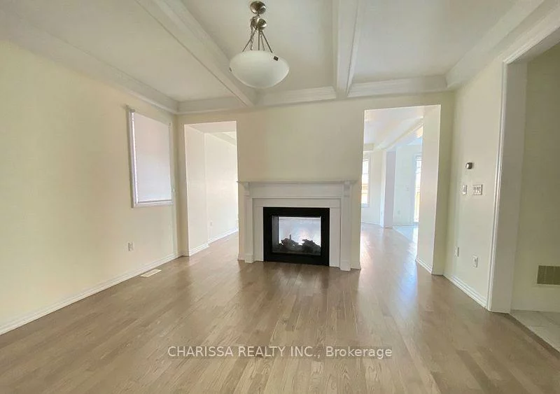 295, Ironside, 1008 - GO Glenorchy, Oakville