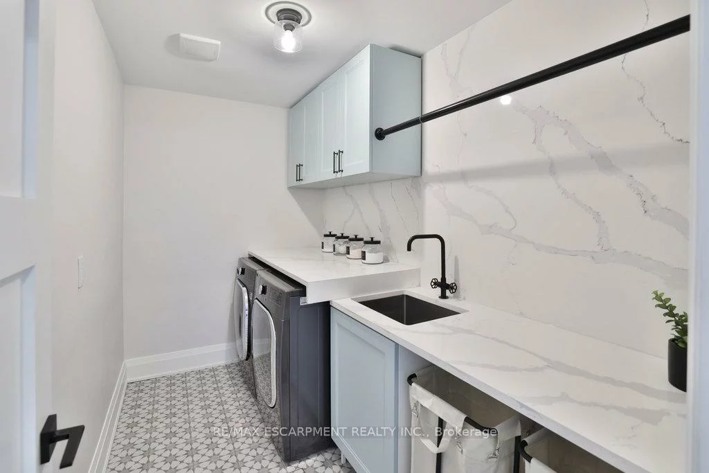 3424, SKIPTON, 1000 - BC Bronte Creek, Oakville