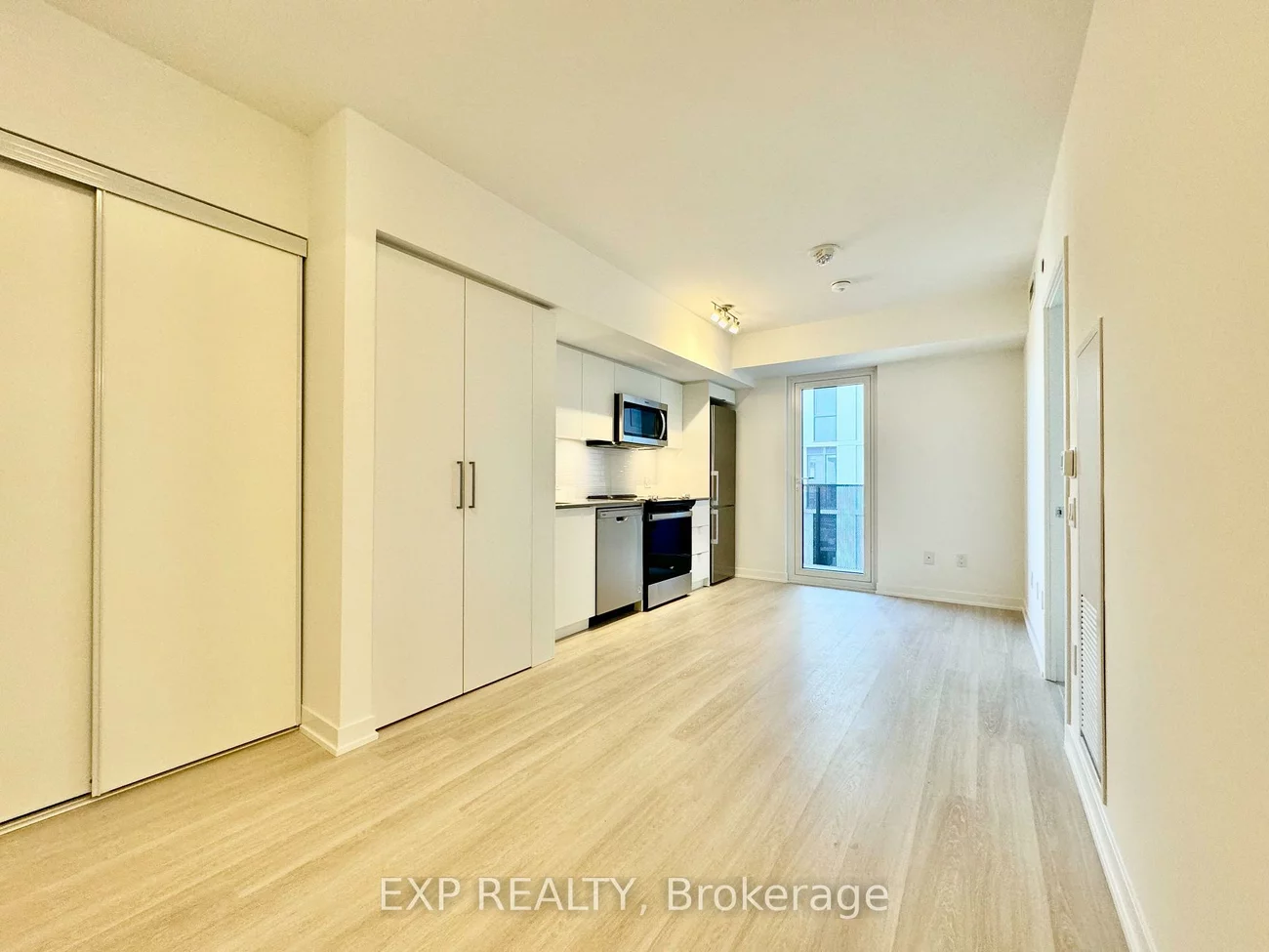 90, Georgian, 1015 - RO River Oaks, Oakville