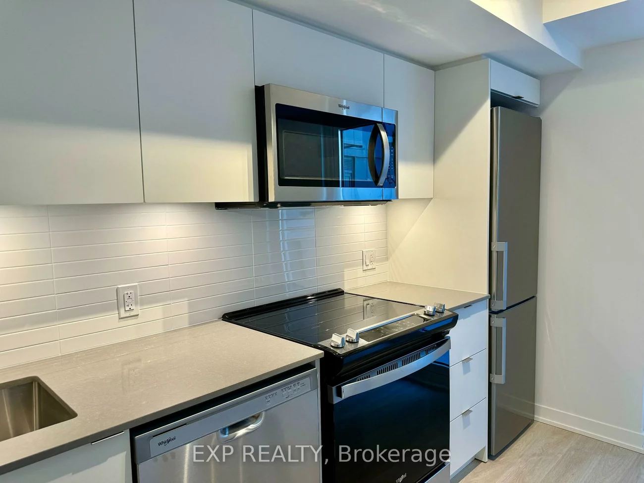 90, Georgian, 1015 - RO River Oaks, Oakville