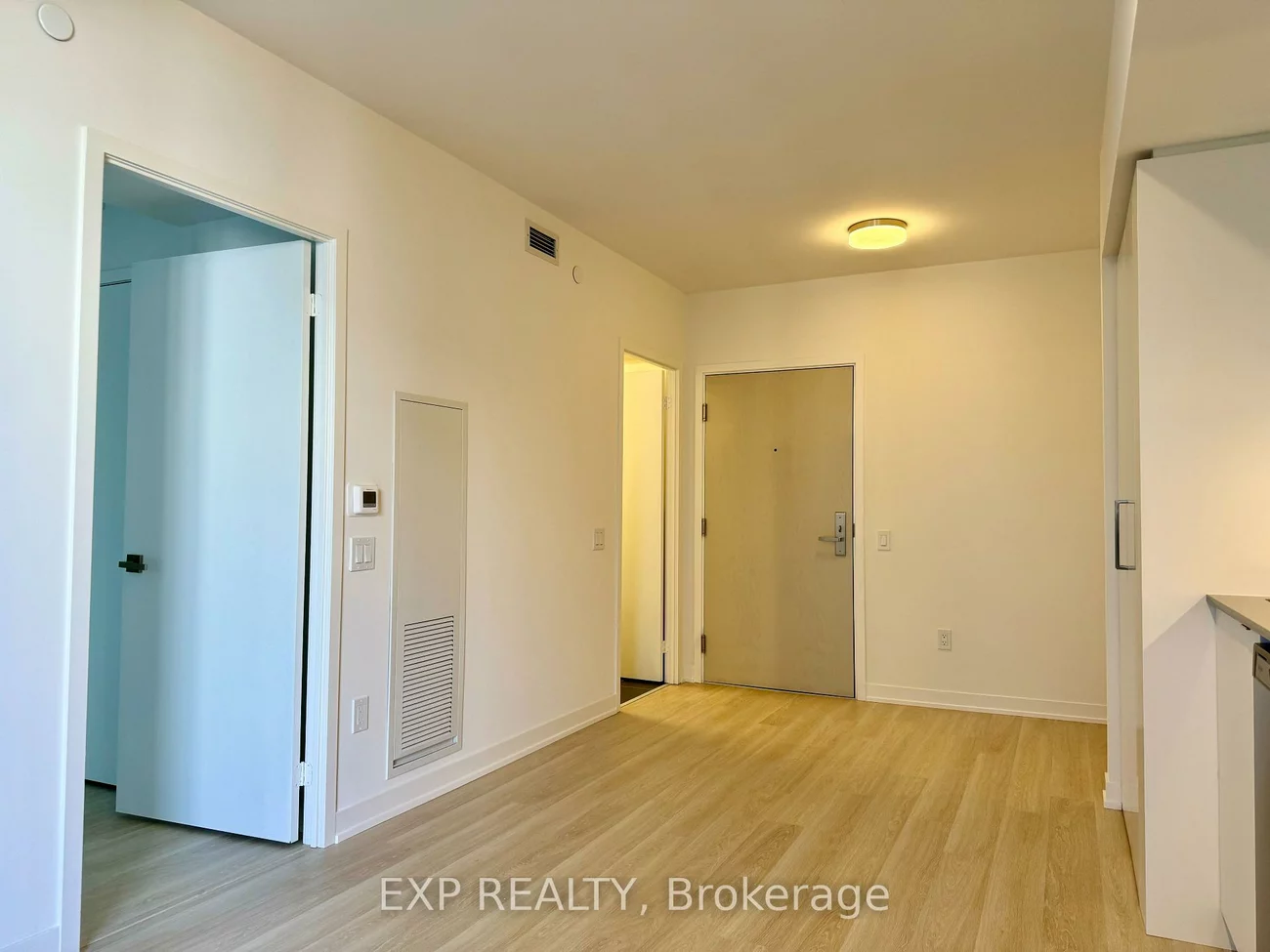 90, Georgian, 1015 - RO River Oaks, Oakville
