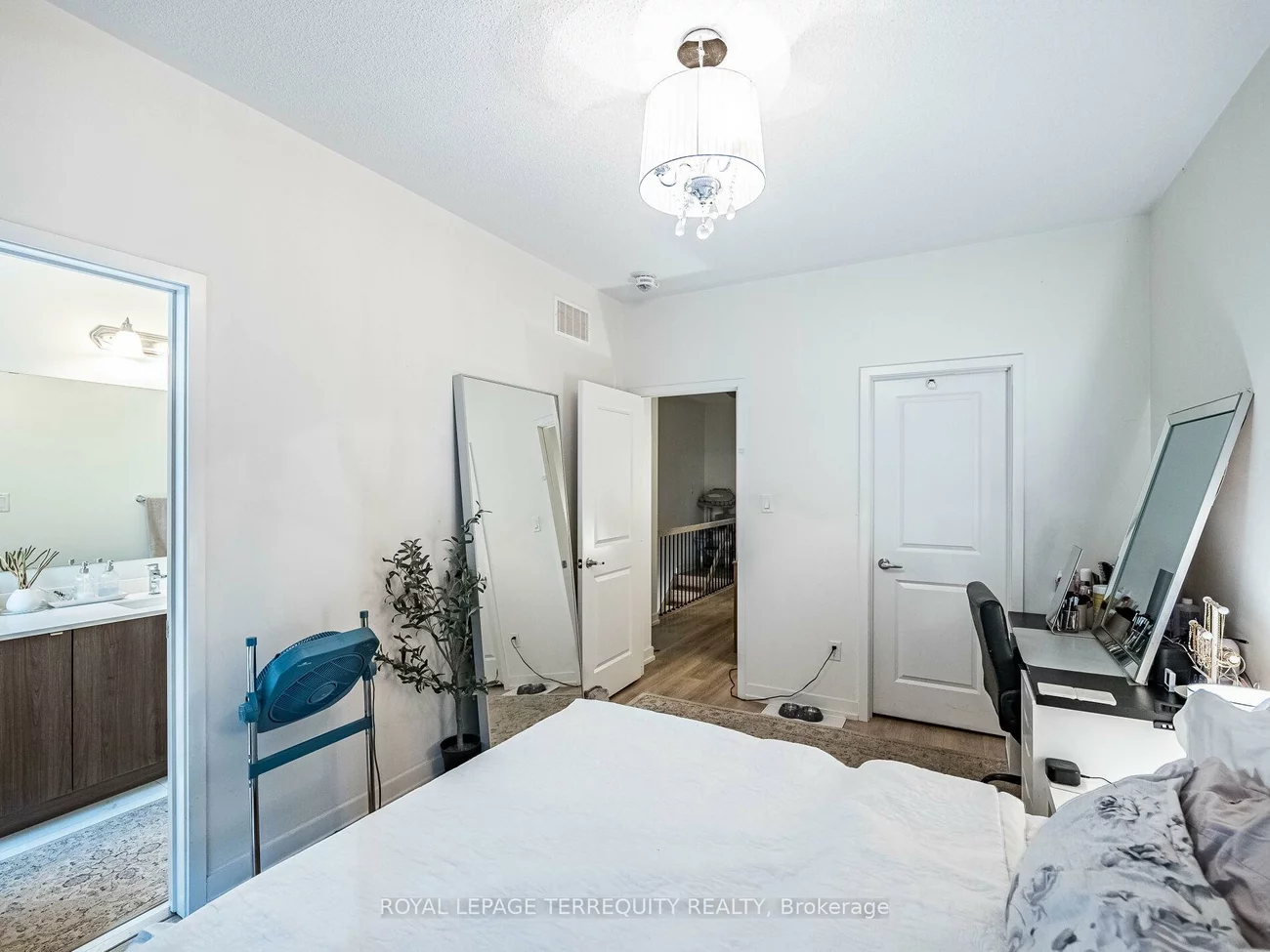 195, Sabina, 1008 - GO Glenorchy, Oakville