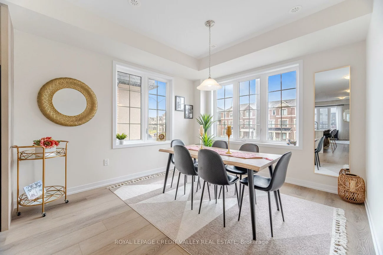 1360, William Halton, 1012 - NW Northwest, Oakville