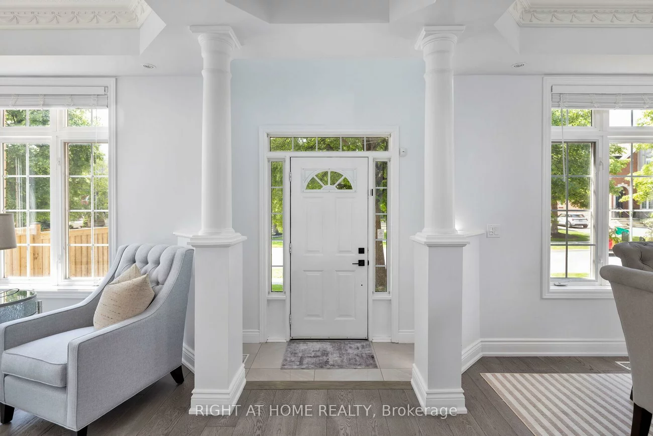 2591, Castle Hill, 1015 - RO River Oaks, Oakville