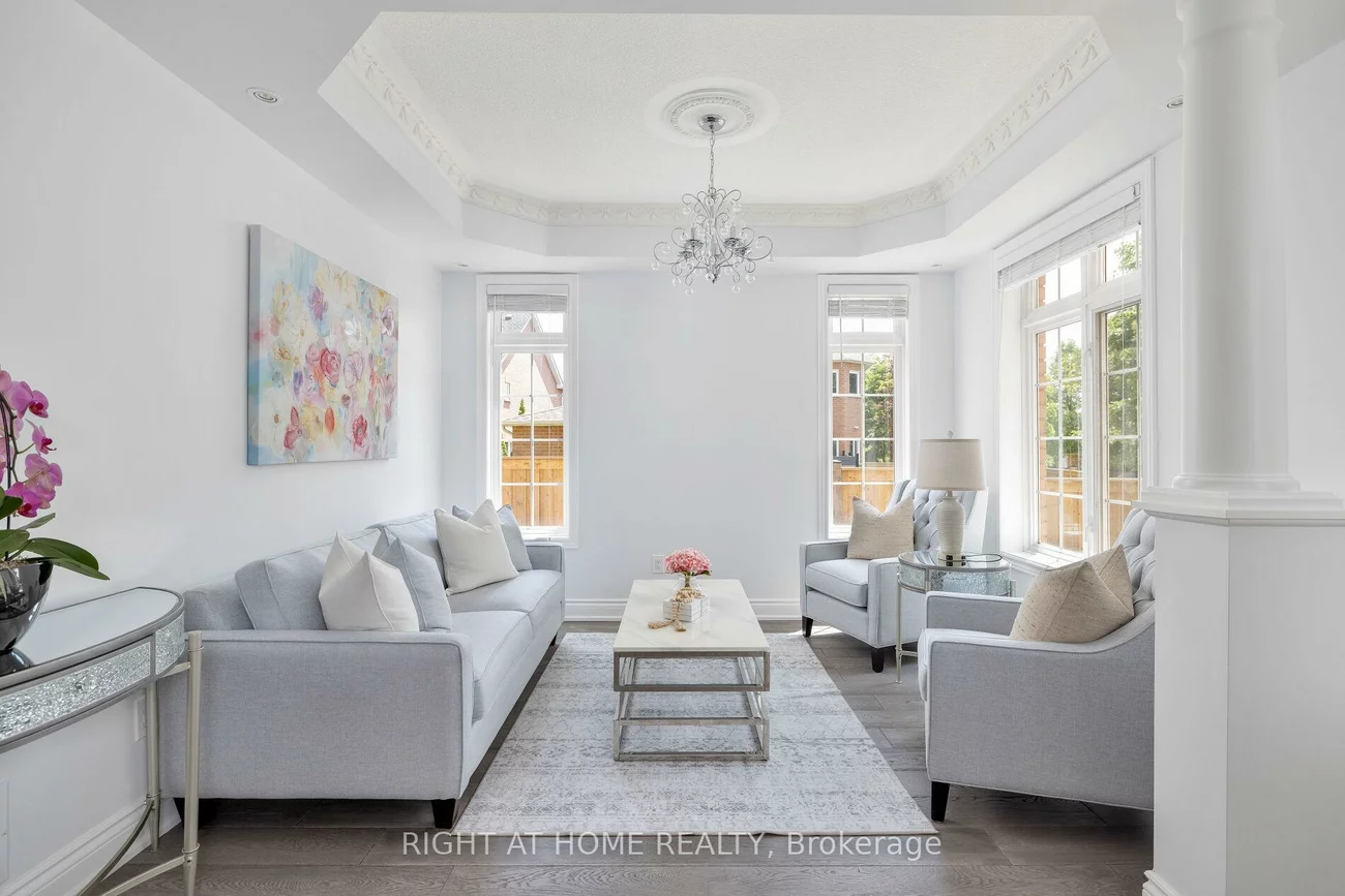 2591, Castle Hill, 1015 - RO River Oaks, Oakville