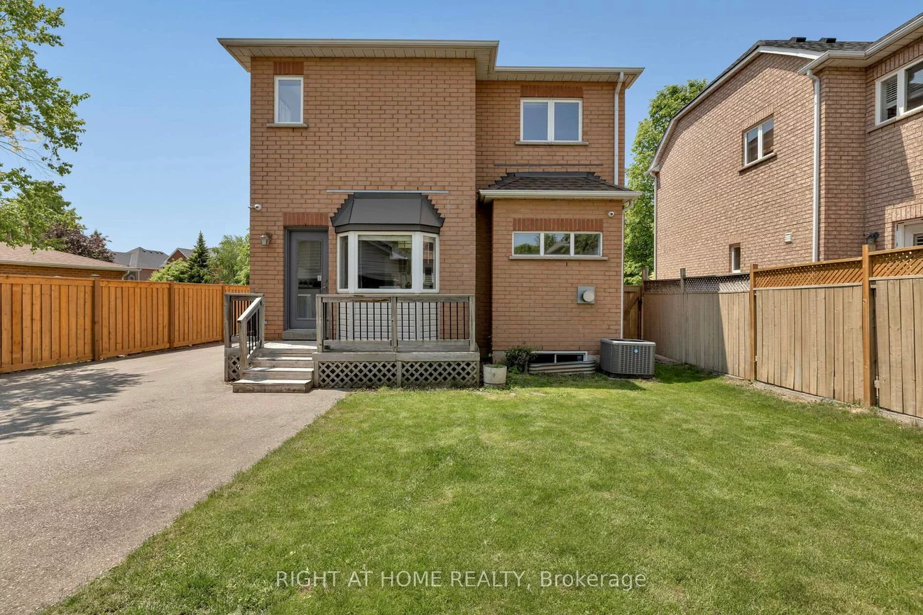 2591, Castle Hill, 1015 - RO River Oaks, Oakville
