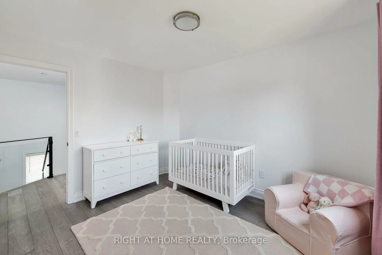 2591, Castle Hill, 1015 - RO River Oaks, Oakville