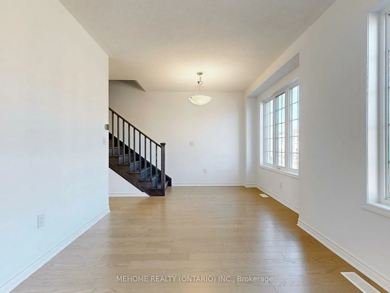 1371, William Halton, 1012 - NW Northwest, Oakville