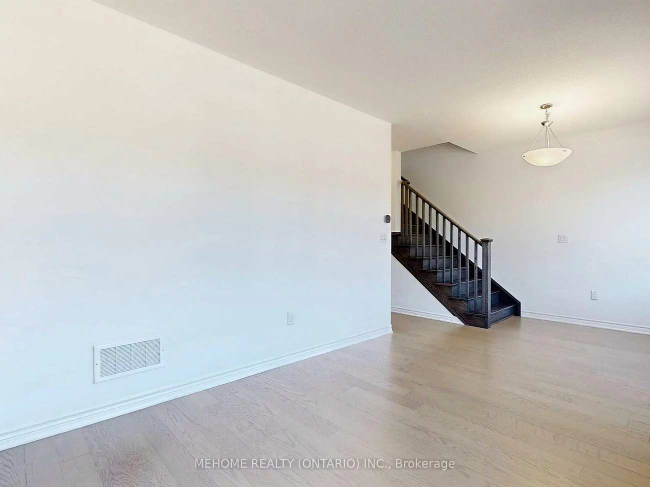 1371, William Halton, 1012 - NW Northwest, Oakville
