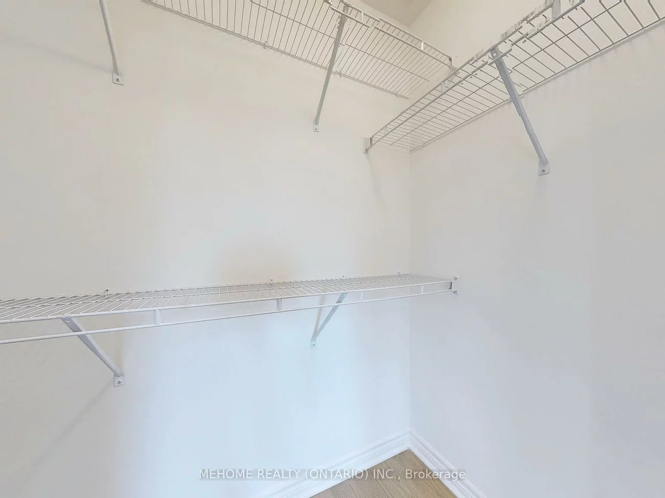 1371, William Halton, 1012 - NW Northwest, Oakville