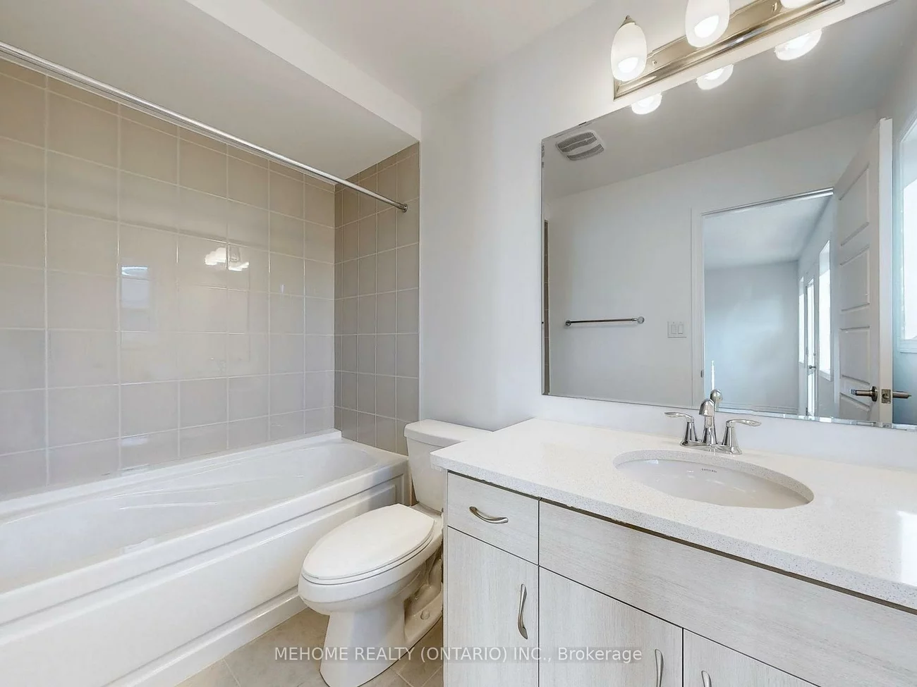 1371, William Halton, 1012 - NW Northwest, Oakville