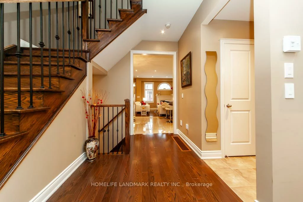 3077, Neyagawa, 1008 - GO Glenorchy, Oakville