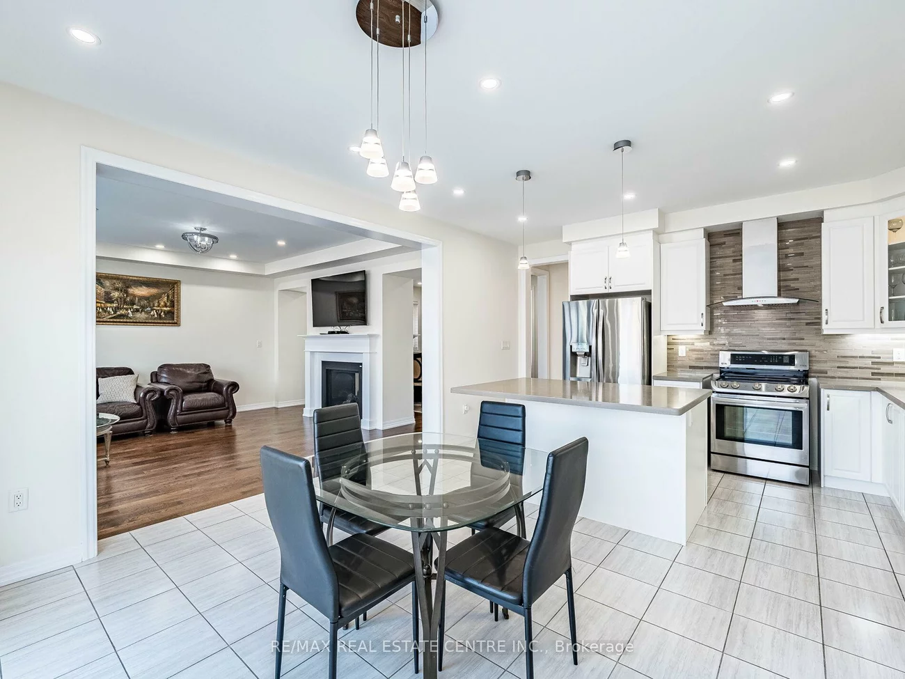 323, Harold Dent, 1008 - GO Glenorchy, Oakville