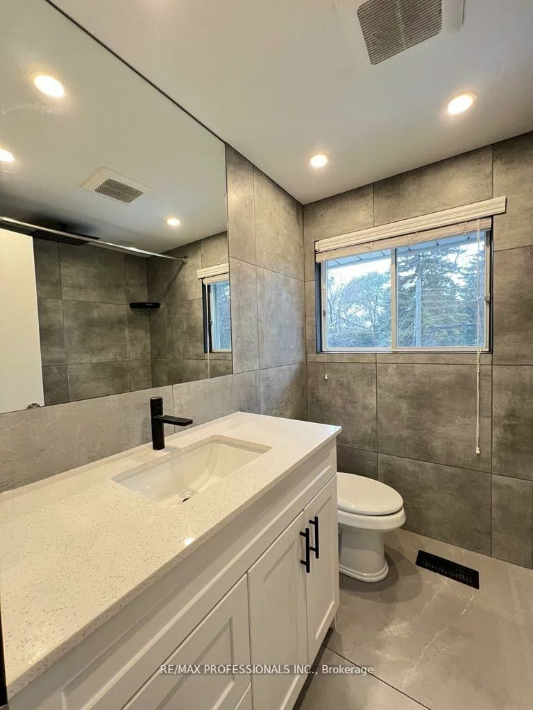 15, Ridge, 1003 - CP College Park, Oakville