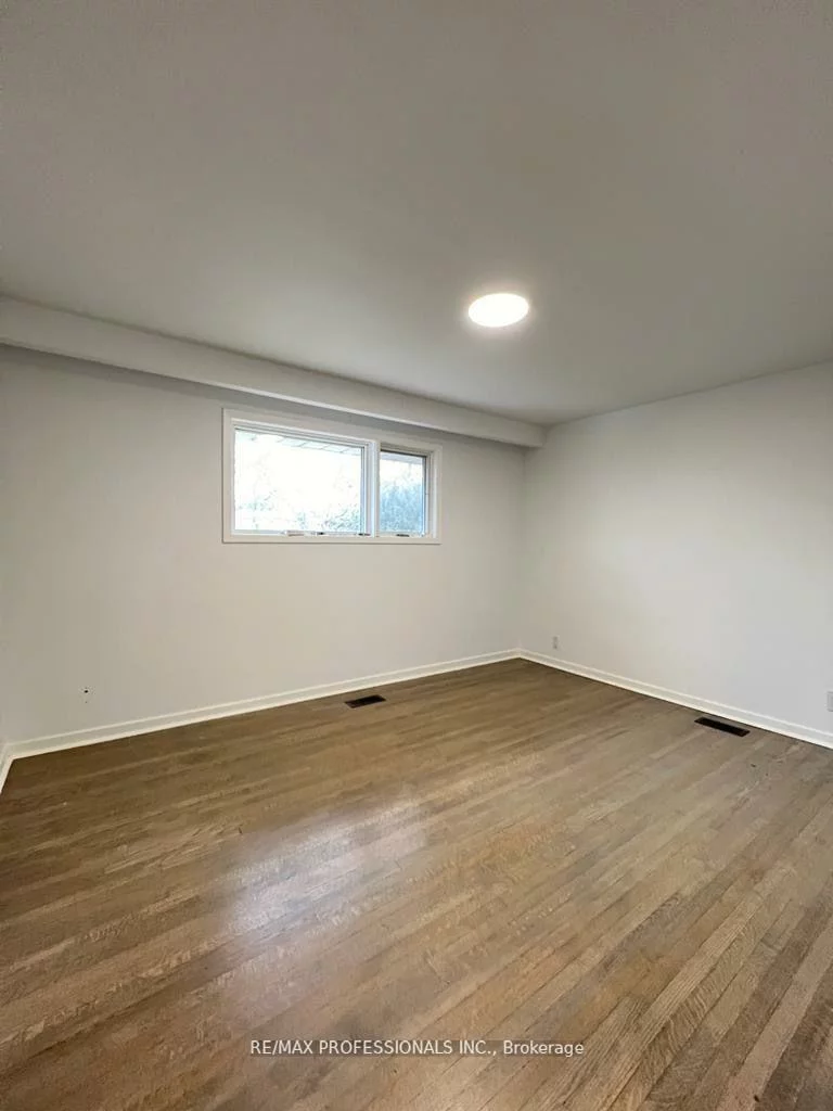 15, Ridge, 1003 - CP College Park, Oakville