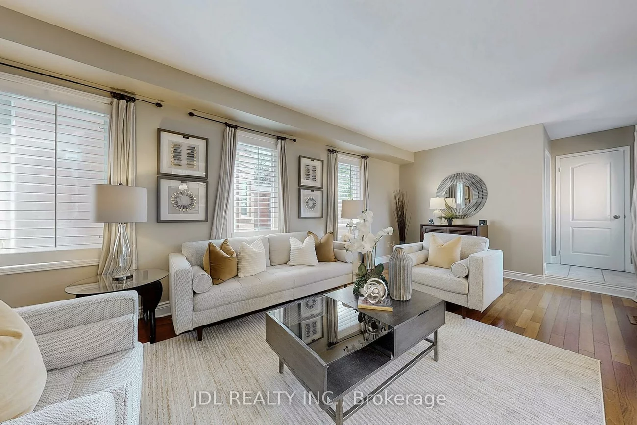 240, Lexington, 1015 - RO River Oaks, Oakville