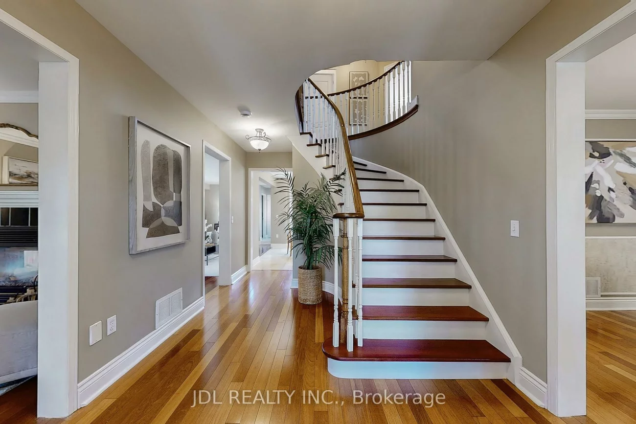 240, Lexington, 1015 - RO River Oaks, Oakville