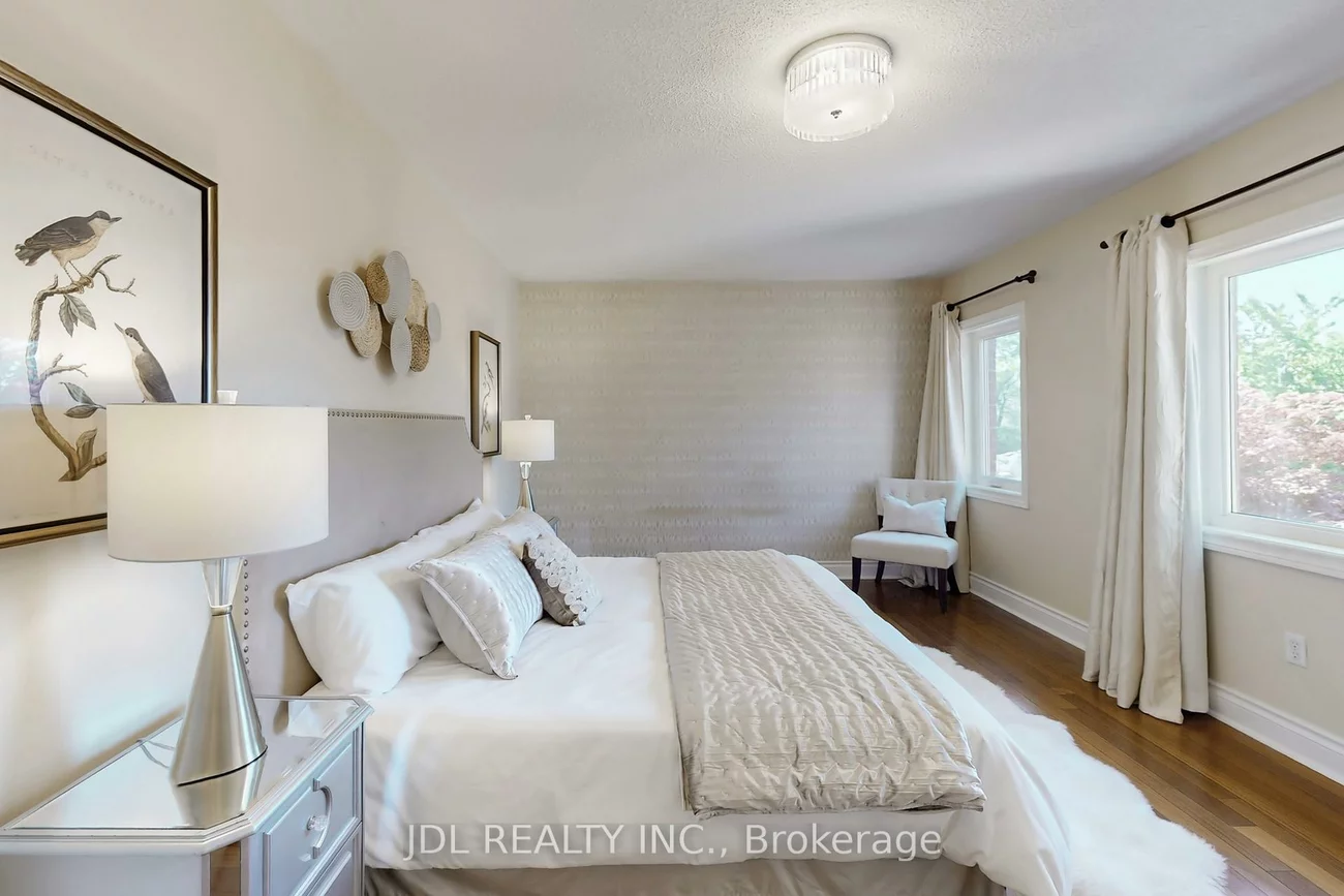 240, Lexington, 1015 - RO River Oaks, Oakville