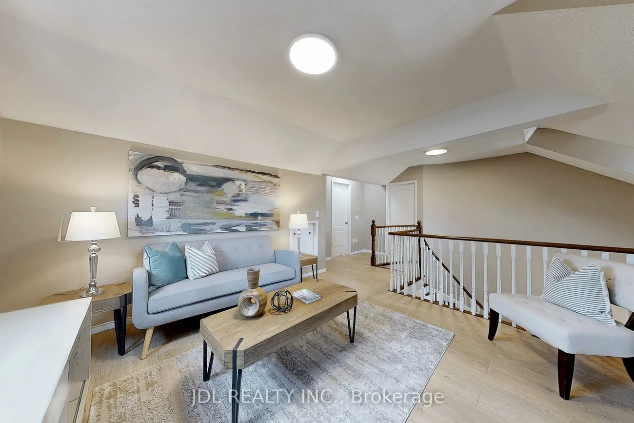 240, Lexington, 1015 - RO River Oaks, Oakville