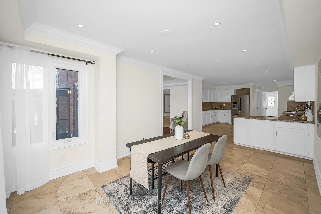 2728, Guilford, 1004 - CV Clearview, Oakville