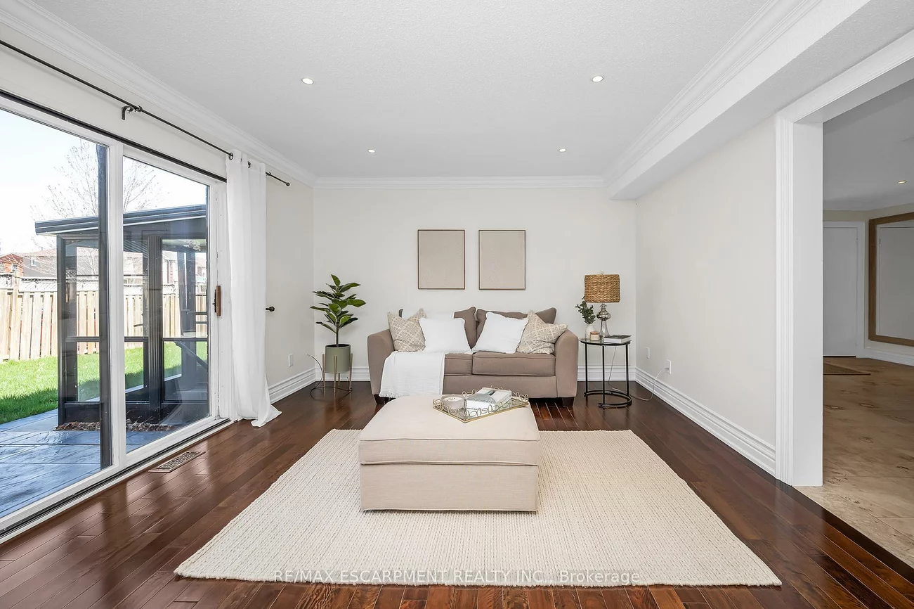 2728, Guilford, 1004 - CV Clearview, Oakville