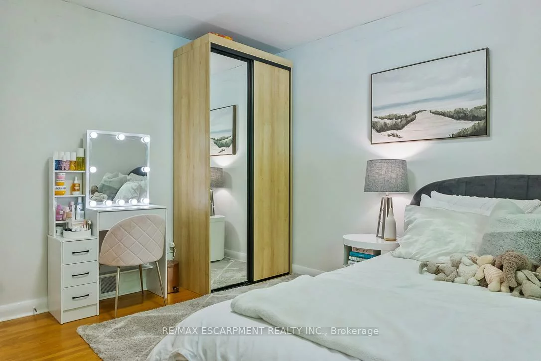 237, Albion, 1011 - MO Morrison, Oakville